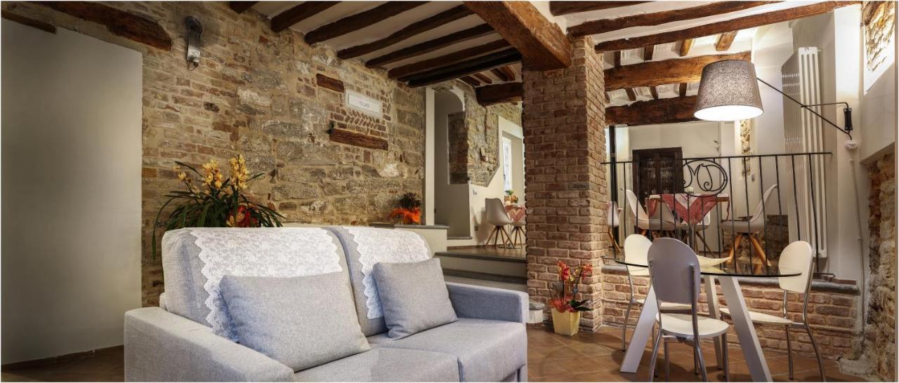 Il Giardino Sul Tetto B&B Guarene Bagian luar foto