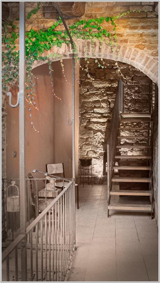 Il Giardino Sul Tetto B&B Guarene Bagian luar foto