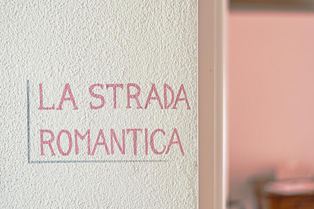 Il Giardino Sul Tetto B&B Guarene Bagian luar foto