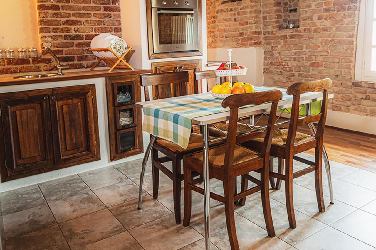 Il Giardino Sul Tetto B&B Guarene Bagian luar foto
