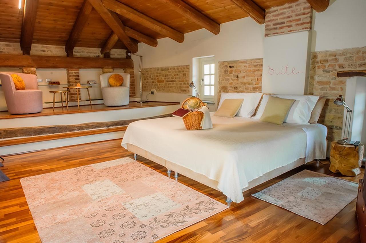 Il Giardino Sul Tetto B&B Guarene Bagian luar foto